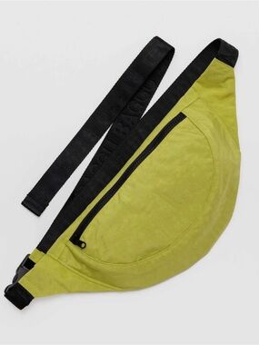 BAGGU Crescent Fanny Pack Lemongrass